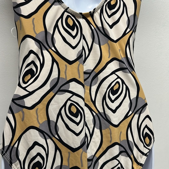 Karla Colletto Swim Suit One 1 Piece Roses Floral Underwired White Tan Size 12 - Picture 5 of 10